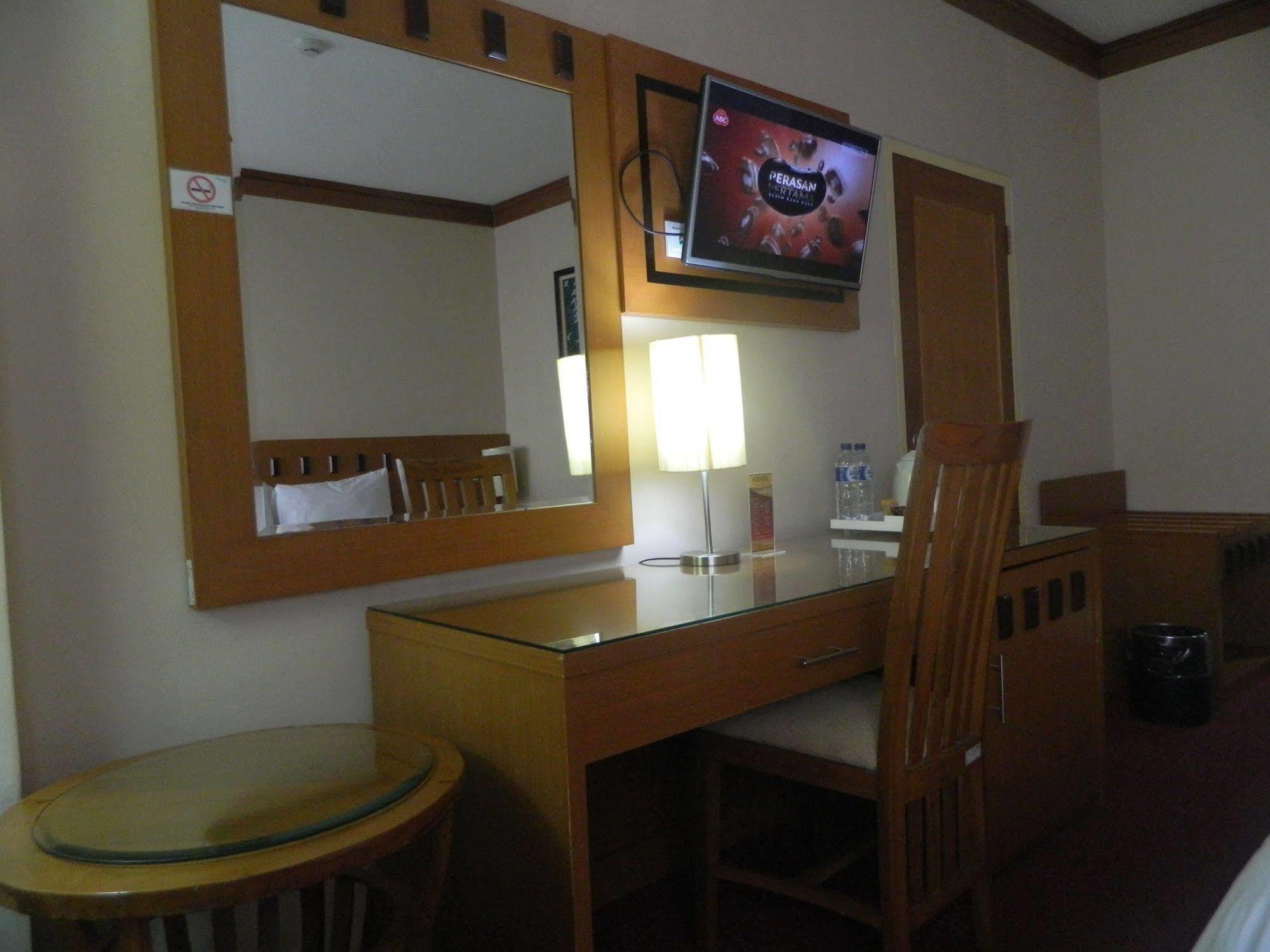 ปัตรา คอมฟอร์ต จาการ์ต้า Hotel จาการ์ตา ภายนอก รูปภาพ