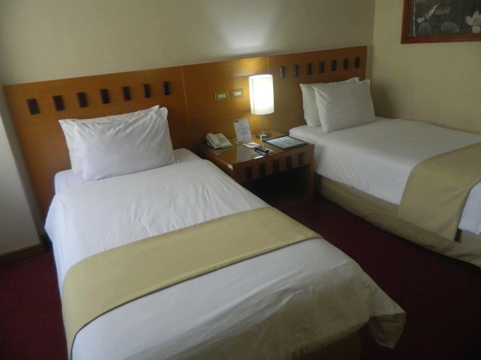 ปัตรา คอมฟอร์ต จาการ์ต้า Hotel จาการ์ตา ภายนอก รูปภาพ